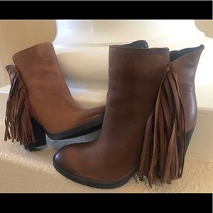 Steve Madden western leather booties